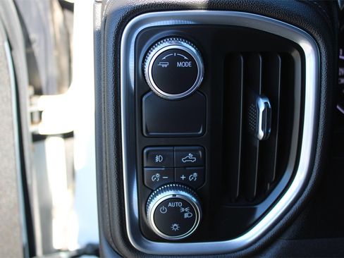 Used 2021 GMC Sierra 1500 Elevation image 16