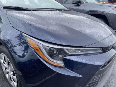 Used 2025 Toyota Corolla LE w/ Convenience Package FWD image 2