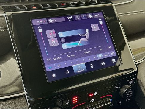 Certified 2022 Jeep Grand Cherokee Laredo w/ Luxury Tech Group I image 25