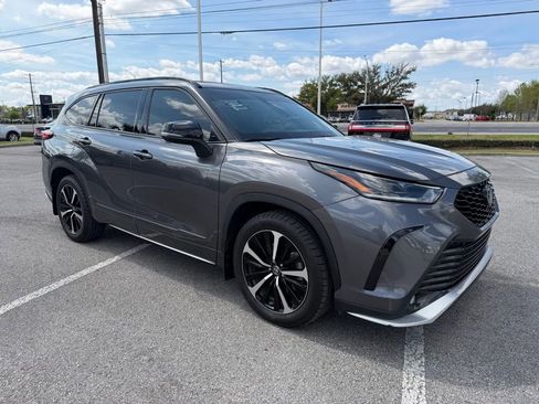 Used 2021 Toyota Highlander XSE image 7