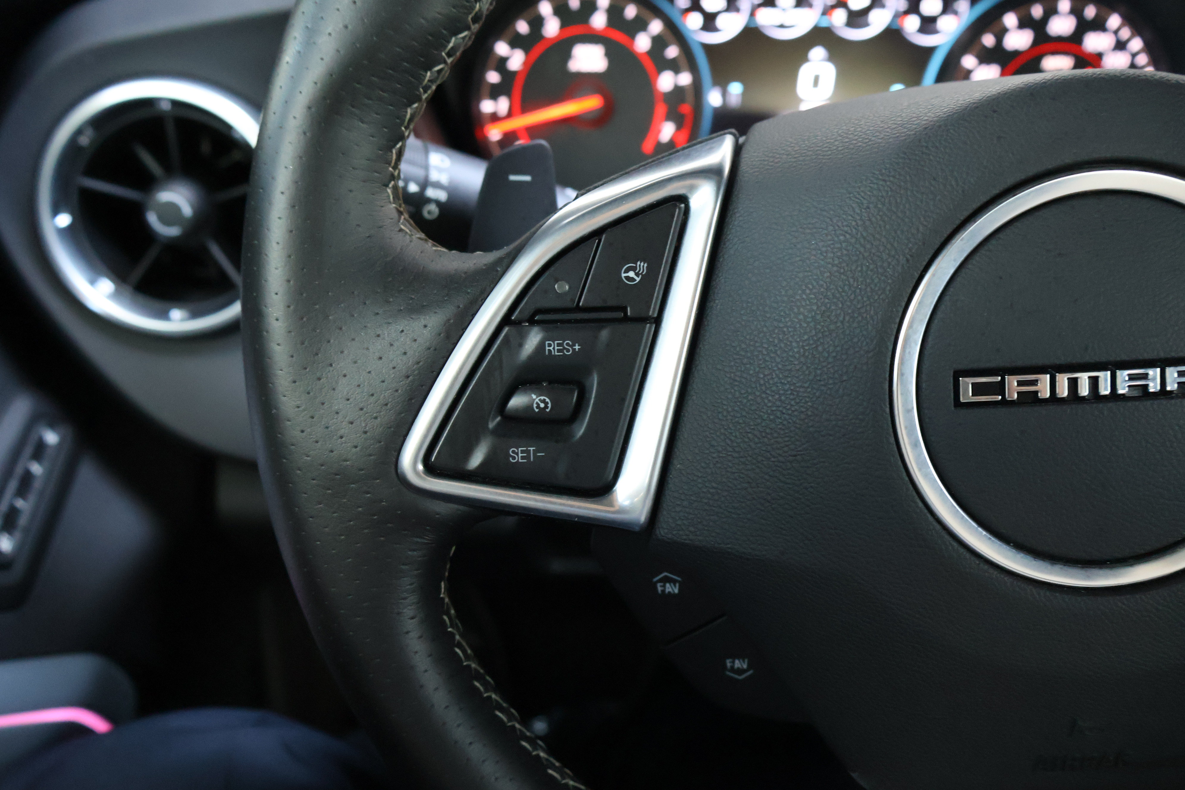 Used 2016 Chevrolet Camaro SS RWD image 23