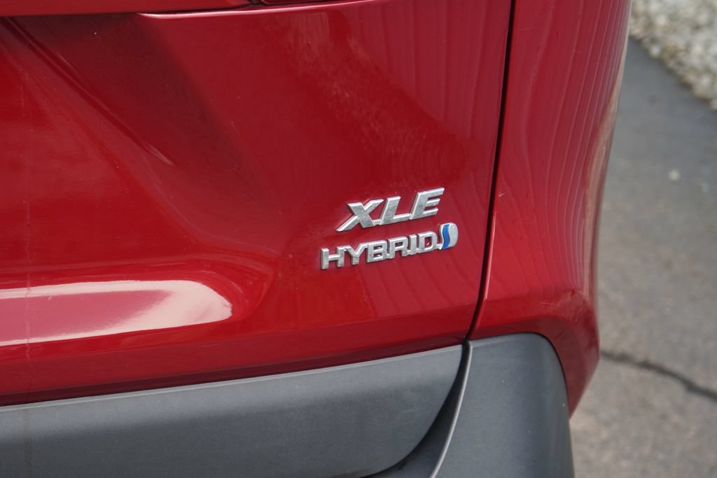Used 2019 Toyota RAV4 XLE w/ Convenience Package AWD/4WD image 8