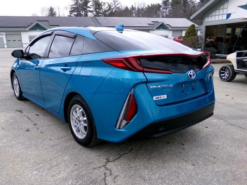 Used 2022 Toyota Prius Prime Limited image 4