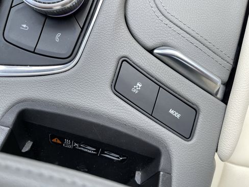 Certified 2025 Cadillac XT5 Premium Luxury image 35