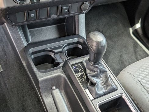 Used 2023 Toyota Tacoma SR AWD/4WD image 16