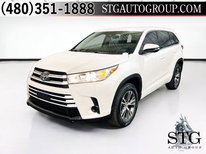 Used 2017 Toyota Highlander LE