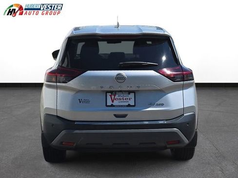 Used 2023 Nissan Rogue SV image 8