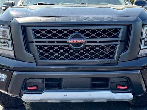 Used 2021 Nissan Titan PRO-4X w/ Pro-4x Convenience Package AWD/4WD image 4
