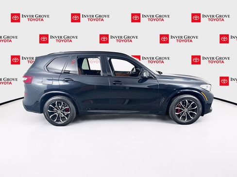 Used 2022 BMW X5 xDrive40i w/ M Sport Package AWD/4WD image 4