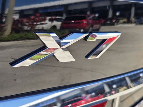 Used 2021 BMW X7 xDrive40i w/ Parking Assistance Package image 15