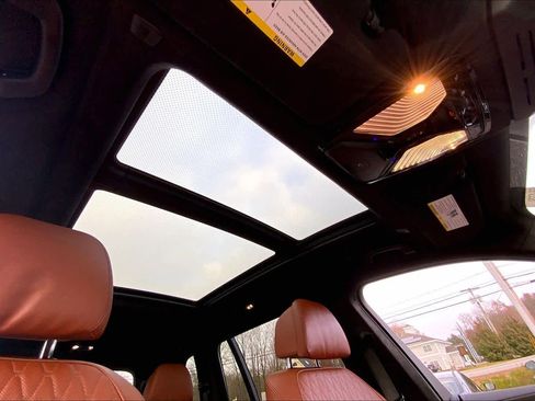 Certified 2025 BMW X7 M60i image 13