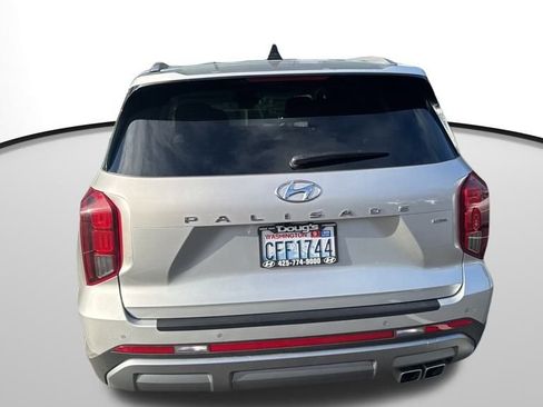 Used 2023 Hyundai Palisade SEL w/ Premium Package image 9