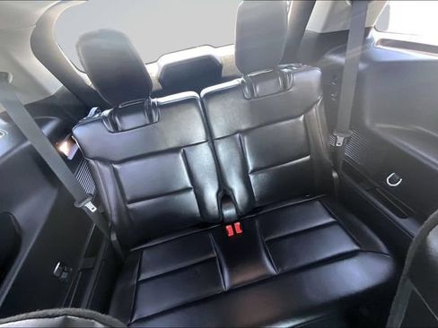 Used 2023 Ford Explorer XLT w/ Equipment Group 202A RWD image 27