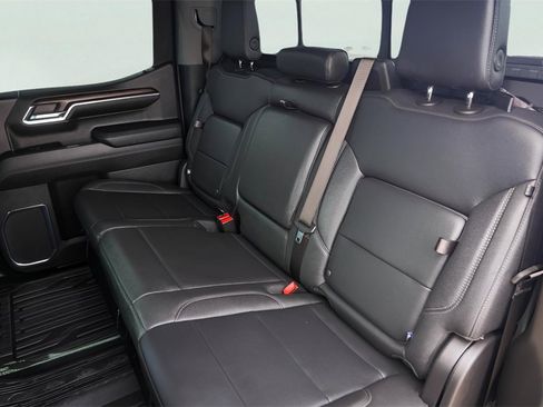 Used 2024 GMC Sierra 1500 SLT w/ SLT Premium Plus Package image 28