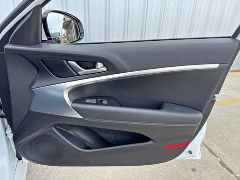 Used 2022 Genesis G70 2.0T image 42