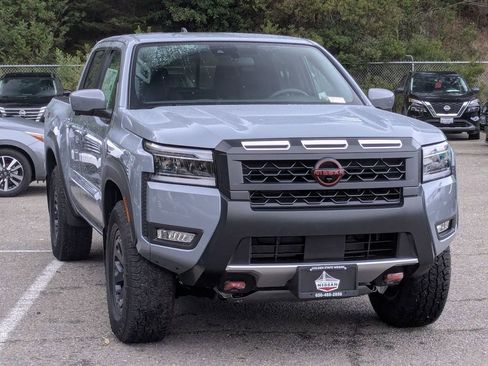 New 2025 Nissan Frontier PRO-4X w/ Pro Convenience Package image 3