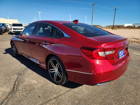 Used 2022 Honda Accord Touring image 6