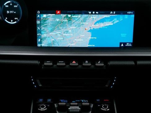 Used 2020 Porsche 911 Carrera image 17