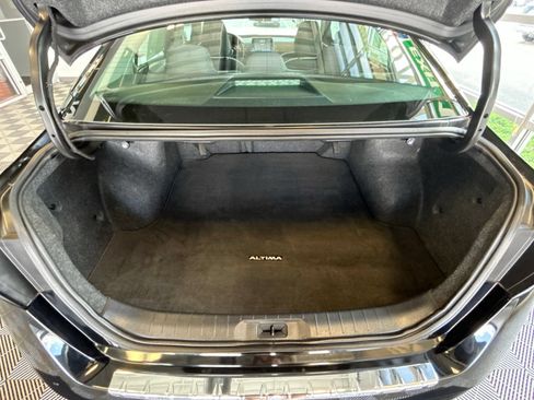 Used 2022 Nissan Altima 2.5 SV FWD image 11