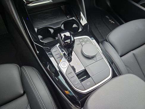 Certified 2025 BMW X4 xDrive30i image 22
