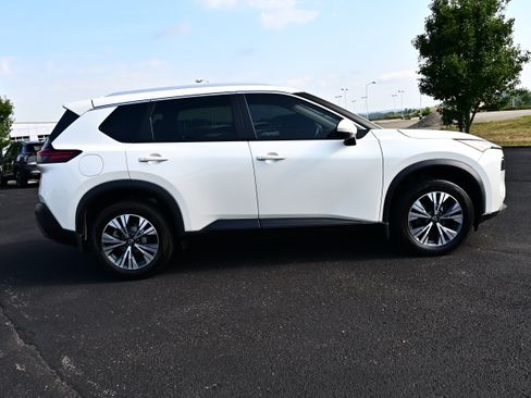 Used 2022 Nissan Rogue SV w/ SV Premium Package AWD/4WD image 5