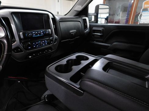 Used 2018 GMC Sierra 2500 SLE w/ HD SLE Preferred Plus Package AWD/4WD image 74