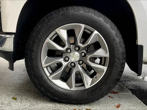 Used 2019 Chevrolet Silverado 1500 LT w/ All-Star Edition AWD/4WD image 11