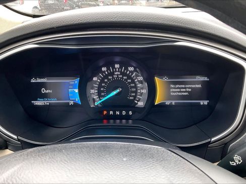 Used 2019 Ford Fusion SE FWD image 25