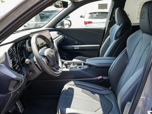 New 2026 Lexus TX 500h AWD w/ Technology Package image 16