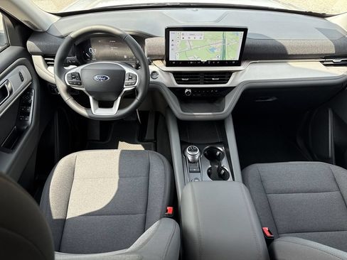 New 2026 Ford Explorer Active RWD image 25