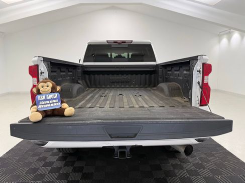 Used 2022 Chevrolet Silverado 3500 High Country w/ Z71 Off-Road Package image 8
