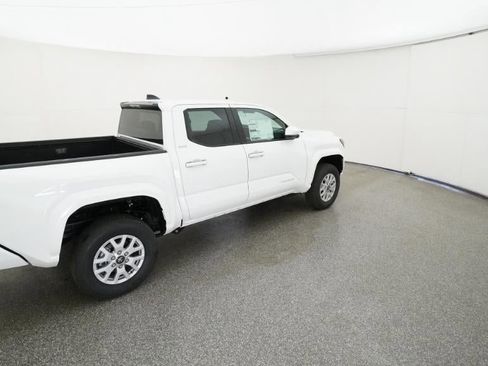 New 2025 Toyota Tacoma SR5 image 9