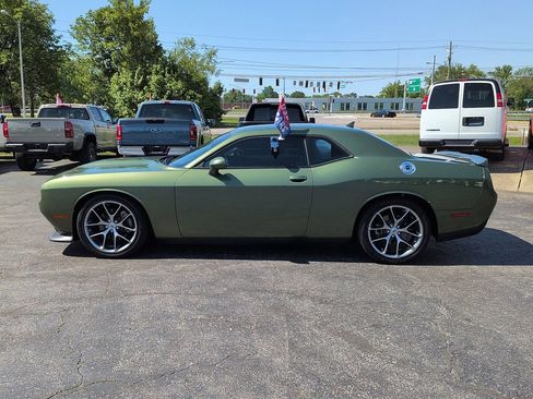 Used 2022 Dodge Challenger GT RWD image 4