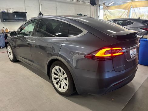 Used 2017 Tesla Model X 100D image 4