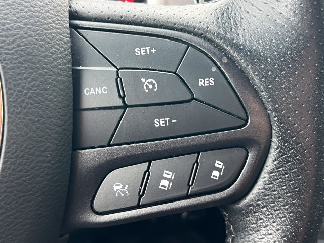 Used 2025 Dodge Durango GT AWD/4WD image 26
