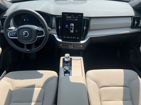 New 2026 Volvo XC90 B6 Plus w/ Protection Package Premier AWD/4WD image 11