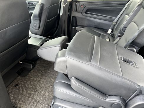 Used 2025 Honda Odyssey EX-L image 16