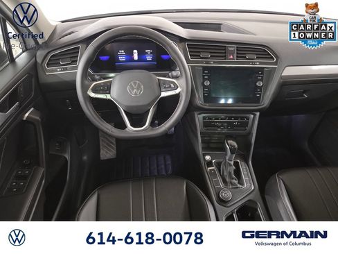 Certified 2024 Volkswagen Tiguan SE w/ Panoramic Sunroof Package AWD/4WD image 16