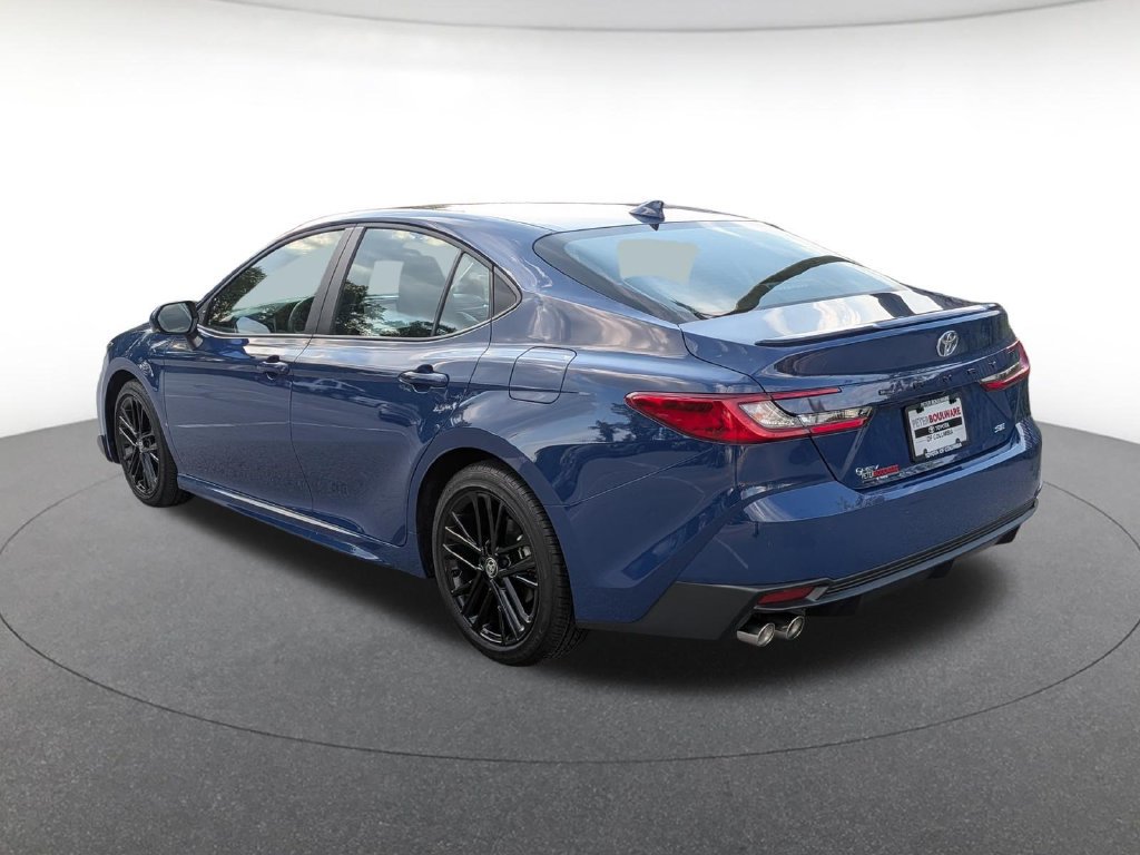 Used 2026 Toyota Camry SE FWD image 4