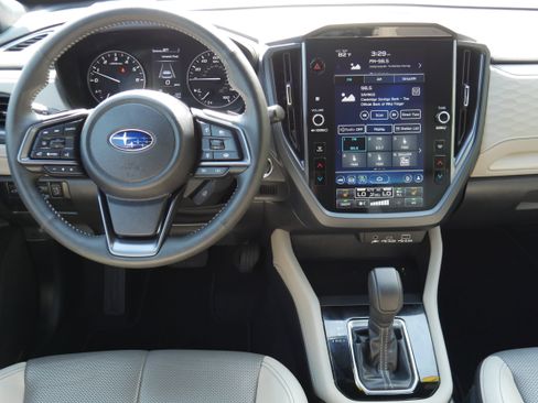 Used 2025 Subaru Forester Limited AWD/4WD image 17