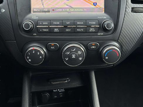 Used 2016 Kia Forte EX w/ EX Premium Package FWD image 11