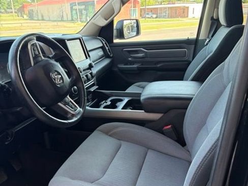 Used 2020 RAM 1500 Big Horn AWD/4WD image 5