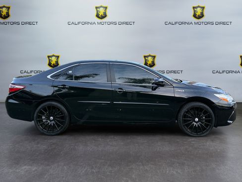 Used 2017 Toyota Camry LE image 6