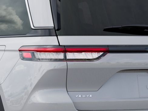 New 2026 Jeep Grand Cherokee Limited AWD/4WD image 21