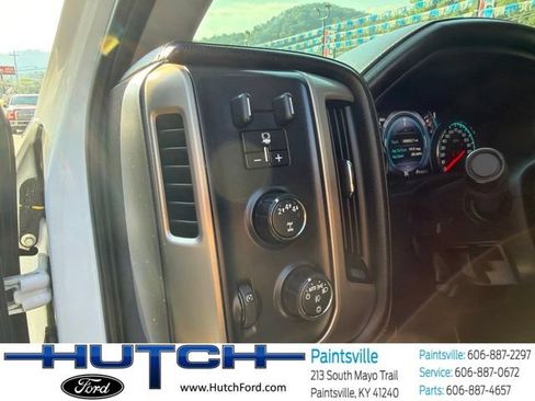 Used 2019 GMC Sierra 2500 Denali w/ Duramax Plus Package AWD/4WD image 29