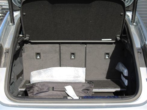 Certified 2024 Porsche Macan 4 Electric image 20