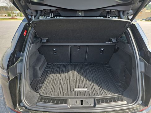 Used 2024 Land Rover Range Rover Evoque Dynamic SE image 12