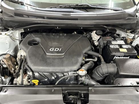 Used 2014 Hyundai Veloster RE:FLEX Edition image 23