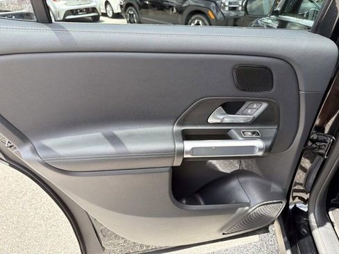 Used 2024 Mercedes-Benz EQB 250+ image 11