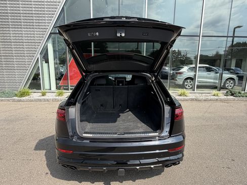 Used 2025 Audi SQ8 Prestige w/ Prestige Package AWD/4WD image 19
